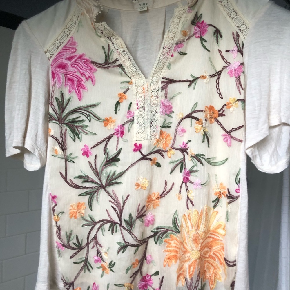 Anthropologie lace floral t-shirt by Tiny